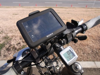 20111225_01ナビとクロスバイク.jpg