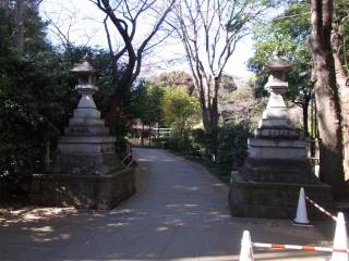 20111230_04東郷神社とZ旗.jpg